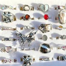 10 Stücke exquisiter rosa synthetischer Zirkonia Herz Liebe Schmetterling Ringe Set für Frauen, gemischter Stil, modische offene verstellbare Finger Schmuck, Party Geschenke