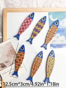 1pc Vintage Bohemian Floral Pattern Embossed Gold Foil Fish Shaped Refrigerator Magnet, Home Decor, Whiteboard, Bottle Opener, Travel Souvenir And Birthday Gift