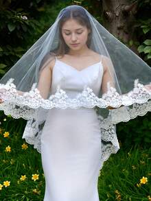 1.5m Long Single Layer Cathedral Veil For Bride, Lace Trim Hard Tulle Bridal Headpiece, Vintage Soft Tulle High-Quality Wedding Accessory, No Comb - 米色 - 查看 7