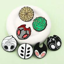 1pc Game Peripheral Hollow Knight Brooch Cute Funny Ghost Amulet Badge Metal Brooch Lapel Pin Metal Fashion Jewelry Accessories Halloween Gift - Multicolor - View 13