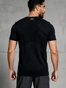 Under Armour Men's Quick-Dry T-Shirt, Black, Fitness Top, Running & Workout & Casual, Slim Fit, Lightweight And Breathable Short-Sleeve Crew Neck Training T-Shirt, Vanish Seamless SS 1382801-001