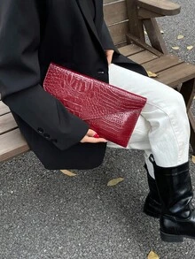 Bolsa envelope minimalista com aba e estampa de crocodilo em cor sólida, em PU moderno e casual - Borgonha - Ver 5