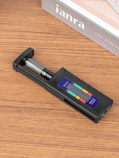 1 st batteritestare, LCD-spänningsdisplay, testar C-, AA-, AAA-, D-, N-, 9V 6F22- och 1,55V-batterier, digital visning av återstående kapacitet
