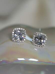 1 Pair Fashionable Minimalist White Cubic Zirconia Square Stud Earrings, Bling Bling Rhinestone Earrings For Women