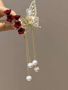 1 pieza Clip de pelo con mariposa, borla larga y perla falsa de estilo de moda, clip de pelo con flor aterciopelada, accesorio de pelo de lujo y elegante con rhinestone, adecuado para uso diario, deportes, vacaciones, viajes, playa, fiestas, regreso a la escuela, graduación, vacaciones, regalo de Navidad. Accesorios de pelo con pinzas de garra de animal, moda de otoño, pinza de pelo de invierno (longitud de borla aleatoria)
