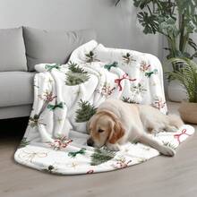 1 buc Pătură de flanel cu imprimeu de brad de Crăciun verde Fericit cu flori de fructe de pădure 70 * 100cm / 100 * 150cm / 130 * 150cm Pătură moale și caldă pentru decor acasă, animal de companie, pui de somn, birou, pat, cadou de Crăciun de toamnă/iarnă pentru familie sau prieteni, decor de Crăciun