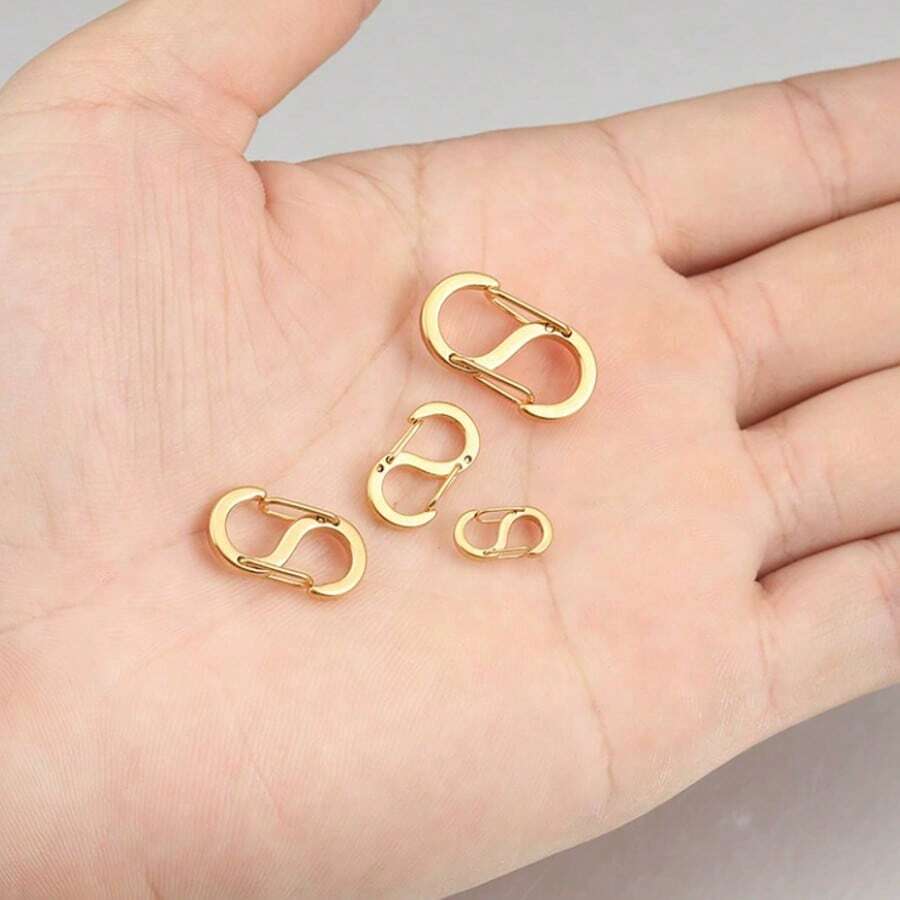 سلسلة توصيل الصقل الناعم من الفولاذ المقاوم للصدأ: خطاطيف على شكل حرف S، خطاطيف على شكل رقم 8، وسلاسل مفاتيح ذات نهايتين مزودة بنوابض. مناسبة لسلاسل الأمتعة والمجوهرات DIY، نسيجها الراقي يعزز التناسق الإبداعي.