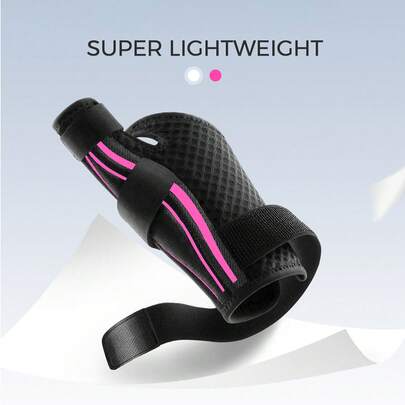 1pc Thumb Support Wrist Brace - A Unisex Thumb Support Wrist Brace. It Is An Ergonomic Thumb Protection Gear That Can Be Worn On Either The Left Or Right Hand.