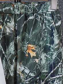 Conjunto de Moletom de Moda Outono/Inverno para Meninos Pré-Adolescentes, Moletom com Capuz em Retalhos de Cor Contrastante, Calça Jogger com Estampa de Camuflagem e Cintura Elástica com Bolsos, Adequado para Atividades ao Ar Livre, Esportes e Uso Casual Diário