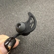 Ganchos de silicona de 8 mm adecuados para la mayoría de auriculares intrauriculares