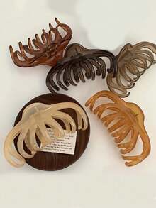 1pc Women's Oversized Acrylic Vintage Casual Fashion Shark Design Hair Claw Clip, Thick Hairpin Decor, Versatile Accessory For Daily, Work, Commute Wear, Autumn/Winter Elegant Hair Clips Winter Hair Accessories Fashion Hair Cluth