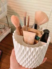 1 pièce, Seau de rangement pour pinceaux de maquillage rotatif à 360°, Support rotatif en plastique pour pinceaux de maquillage, support pour pinceaux à paupières et crayons à sourcils, boîte de rangement pour articles de papeterie et stylos pour étudiants, organisateur de bureau pour commode, décoration de coiffeuse à domicile, seau à stylos de bureau et organisateur d'outils de beauté, boîte de rangement cosmétique créative, accessoires de coiffeuse, cadeau pour femme, cadeaux de Noël