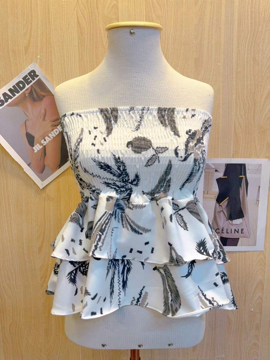 Printed Cropped Blouse With Elastic Ruffle - Black and White - View 1