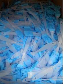 1pc Kitchen Oil Sprayer, Cooking Oil Mister, Baking Tool, Suitable For Grilling/Salad Making/Frying/Baking/Salon, PET Material, Kitchen Essential (Random Style)