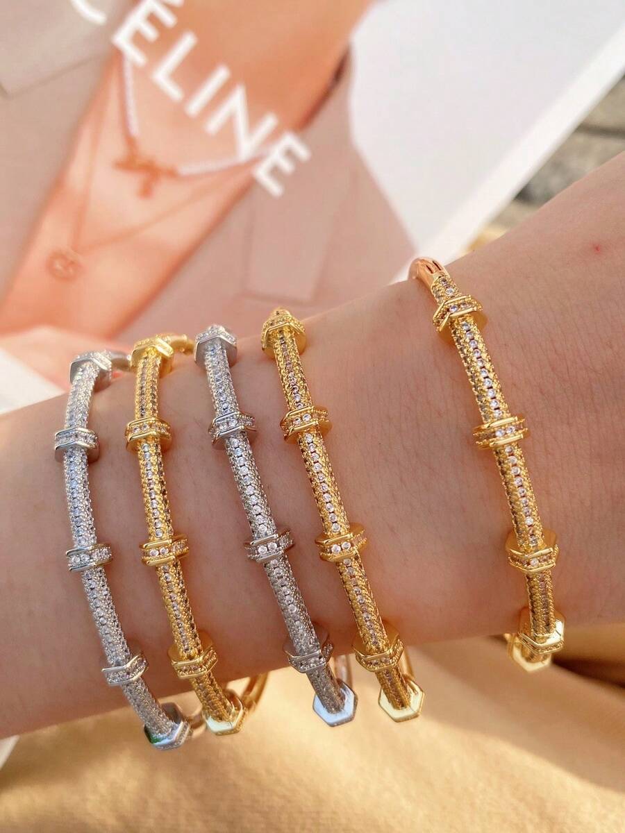 Bộ nhẫn và vòng tay tối giản họa tiết ngôi sao, chất liệu hợp kim đồng cao cấp, không gây dị ứng, mạ vàng 18K, thiết kế cổ điển vượt thời gian, phù hợp đeo hàng ngày. - Hơi thở của em bé - Xem 1