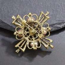 1pcs Vintage Women's Brooch Alloy Inlaid With Rhinestones Imitation Pearl Pin Autumn Winter Coat Jacket Brooch Fixed Decoration Suitable For Daily Party Banquet Wear - 金色的 - 查看 5
