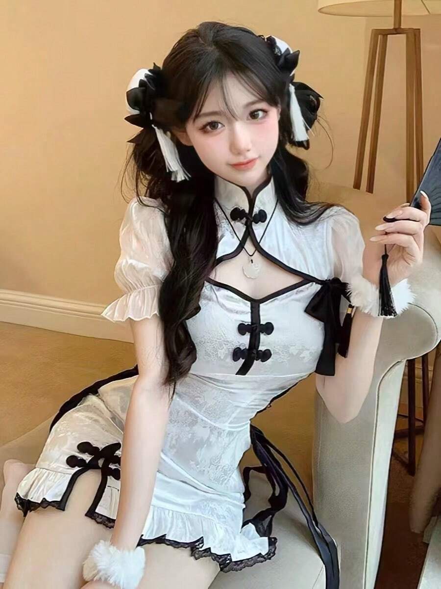 Sexy Cheongsam Dress Costume With Color Block Button Front, Ruffle Hem And Ribbon - trắng - Xem 1