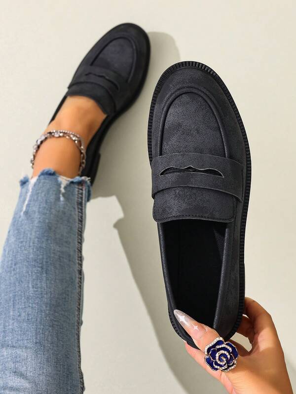 Women's Thick Sole Slip-On Casual Leather Loafers, Black, Elegant Everyday Wear