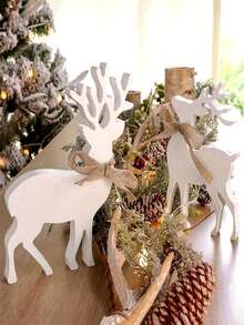 2 estátuas de rena luxuosamente decoradas - decorações de mesa com tema de animais em madeira artificial, adequadas para prateleiras de Natal, armários, expositores domésticos - decoração rústica de Natal, multiuso, sem texto