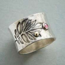 Boho Retro Style Silvery Carved Wide Ring With Pinkish Zirconia Inlay - Perfect For Daily Outfits And Parties