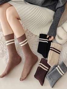 2/5 Pairs Women Slim Striped Mid-Calf Socks - Beige And Brown Striped Pattern, Suitable For Autumn/Winter, Machine Washable, Suitable For Casual And Formal Wear, Cute Socks, Casual Outfit, Fashionable Socks, Comfortable Style, Fashion Enthusiasts, Daily Socks, Fashionable Socks, Durable Material, Fashionable Women, Thick Socks, Fashion Buyers, Formal Wear, Fashionable Stripes, Outdoor Enthusiasts, Striped Pattern, Couple Socks