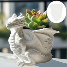 Moule de bougie en silicone avec relief de dragon maléfique de conte de fées pour pots de fleurs en plâtre et béton. Moule de bougie cylindrique en silicone avec relief de dragon ailé. Moule de moulage en résine 3D de dragon dinosaure majestueux, convient pour la fabrication de bougies, de pots à succulentes et de projets en argile et résine. Moule réutilisable, facile à démouler, convient pour les décorations de fêtes et de la maison.
