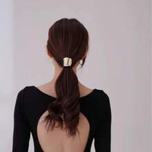 1 pièce Accessoire capillaire élastique en métal doré géométrique, style intéressant et audacieux, de luxe pour les tresses, manchon capillaire en métal, support de tresse moderne, pince à cheveux minimaliste dorée, ornement capillaire, mariage, cadeau pour elle, convient aux femmes et aux dames, même les hommes aux cheveux longs peuvent avoir l'air élégant et noble, supports de queue de cheval, élastiques, chouchous, cordes à cheveux, élastiques à cheveux - Doré - Voir 3
