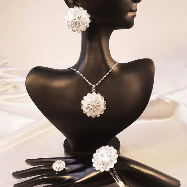 Silber Blumen Schmuckset, geeignet für besondere Anlässe