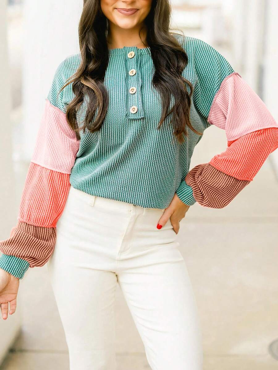 Acelitt Damen Frühlings- und Herbst Locker sitzende, runde Ausschnitt Strickbluse mit mehrfarbigem, verdrehtem Muster und Knöpfen