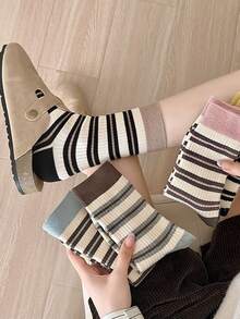 5 Paar smaragdfarbene gestreifte Knöchelsocken, modischer College-Stil Wadensocken geeignet für tägliches Einkaufen, Fitness und Laufen, passend zu Sneakers, stilvoll, schlicht, vielseitig, Kompressionssocken für Frauen