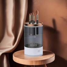 1 pezzo Pulitore elettrico per pennelli da trucco con interfaccia USB, corpo in plastica PP, stile semplice, corpo della tazza trasparente visibile, forma a tazza cilindrica, interruttore a un tasto, adatto per la pulizia, l'asciugatura e la conservazione dei pennelli da trucco, per signore, per uso domestico.