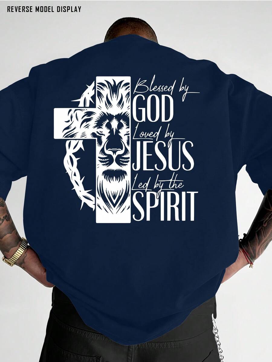 Men's Christian Religious Pattern T-Shirt - Bold Print On Back "God Bless - Jesus Praises - Holy Spirit Loves", Red Crew Neck Shirt, Suitable For Church, Casual Outfits, Machine Washable Gift, Street Fashion, Lion Face Design, Breathable Fabric, Comfortable Fit, Faith Clothing, Lightweight Short Sleeve Top, Street Style Enthusiasts - Unisex Plus Size Top - 海軍藍 - 查看 1