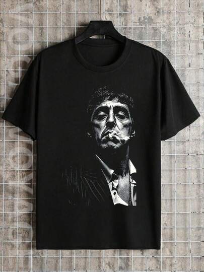 Camiseta inspirada en Tony Montana y Don Vito Corleone para hombres - Camiseta gráfica, camiseta casual de cuello redondo transpirable para fans, regalo coleccionable para fans de Don Corleone (lavable a máquina) - Impresión icónica de Tony Montana, uso en todas las estaciones, diseño de personaje de película icónico, perfecta para fans de la cultura pop, camiseta negra con cara blanca de Tony Montana y pose de firma, ajuste relajado, ideal para uso diario