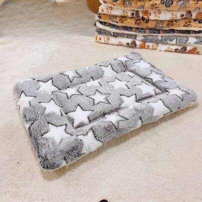 1PC Thickened Warm And Flannel Pet Mat With Star Pattern, Suitable For Medium And Small Dogs And Cats To Sleep On In All Seasons.