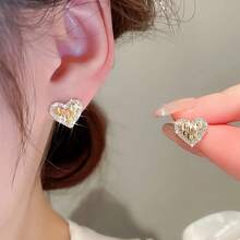 1 Pair Modern Women Heart Earrings Jewelry Accessories Fashion Geometric Rhinestones Zirconia Stud Earrings Birthday/Halloween/Holiday Gifts Everyday Jewelry, Elegant Accessory Valentine's Day Gift - 金色 - 查看 4