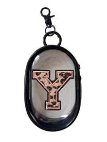 黑色便携迷你透明拉链收纳袋,内含1条豹纹字母刺绣毛巾、1个字母刺绣钥匙扣,这款小巧的多功能收纳袋可收纳耳机、耳塞、充电器、USB数据线、珠宝、硬币和旅行配件,防水防尘,适合日常使用、学校、办公室、旅行和户外活动,轻巧可爱,是送给女孩、女士和青少年的理想礼物和日常携带用品。 - 黑色 - 查看 17