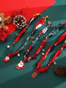 1pc Fashion Heart, Santa Claus, Reindeer, Gingerbread Man, Christmas Tree, Small Bell Pendant Women's Scarf Necklace, Creative Christmas Accessory Suitable For Parties And Decoration