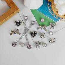 14 件 DIY 鞋饰饰品 - 银色蝴蝶结、心形、星星、水钻链条装饰套装、夏日海滩、仿金属、不褪色、Y2K 时尚、男女通用、适用于 EVA 凉鞋、拖鞋、花园鞋、可拆卸鞋饰、节日和生日礼物