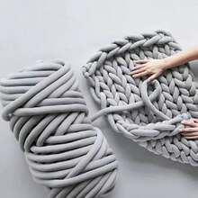 1 قطعة خيط سميك وخشن فائق السمك، كبير 500 جرام ± 10 جرام، بعرض حوالي 2 سم، ناعم ومريح، مثالي للحياكة اليدوية والغزل والإبداعات DIY. خيط سميك جديد للتجارة عبر الحدود مصنع بطانية مصنوعة يدويًا، مناسب للكروشيه والحياكة للحقائب والوسائد والدمى - وردي - مشاهدة 3