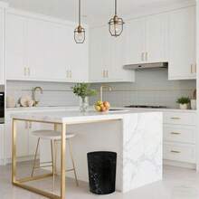 Feisco Small Trash Can For Bathroom, 2 Gallon Trash Can Trash Bin Wastebasket Garbage Can For Kitchen,Bathroom Office, Bedroom,Dorms,Laundry Room (Black, 1 Pack)