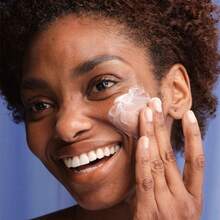 Tatcha Indigo 夜间修复 | 面霜和精华护理，无香型晚霜 15ml/0.5 盎司 - Mini Size - 15ml - 查看 5