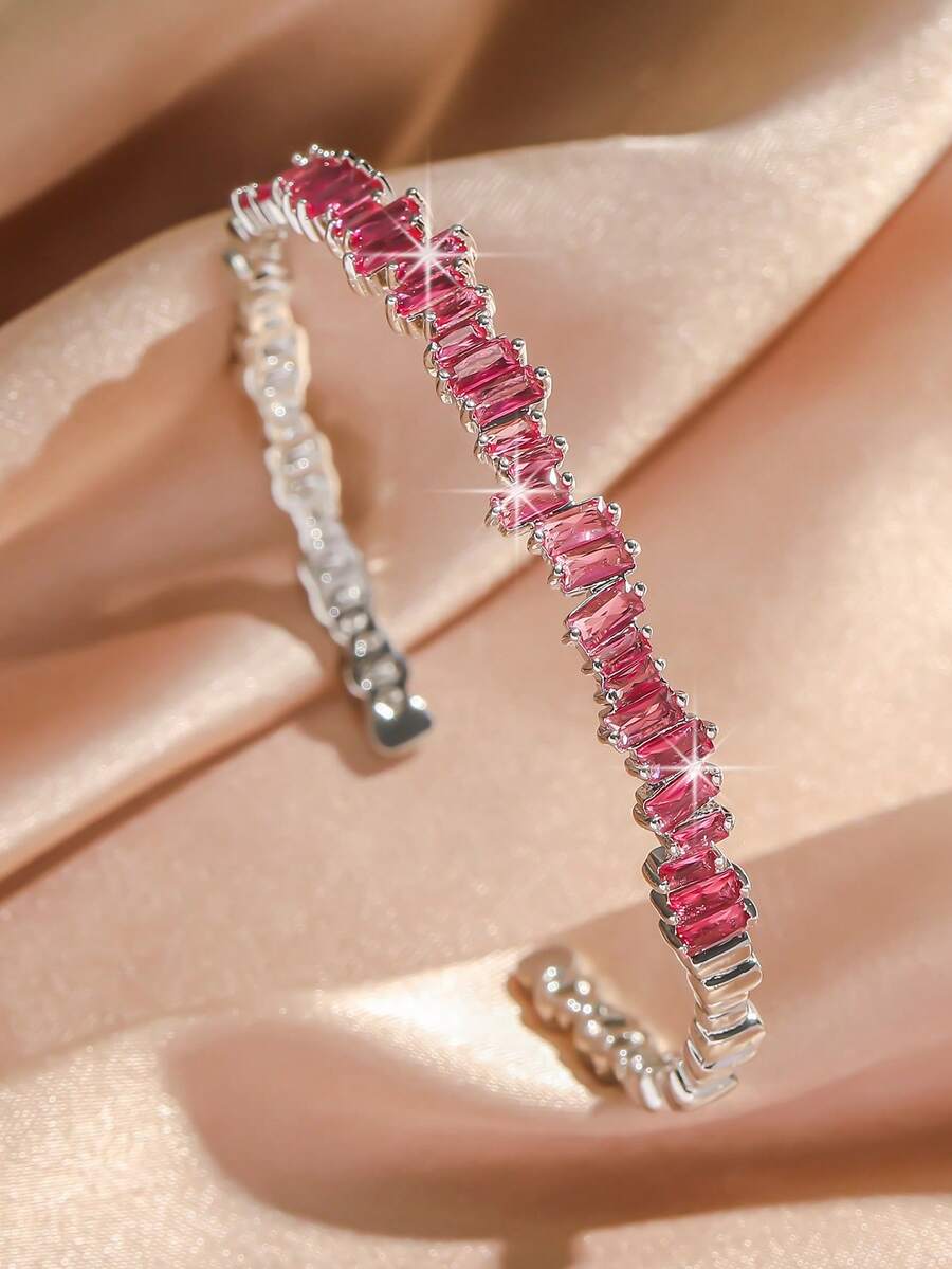 1pc Minimalist Fashion Asymmetrical Colorful Zirconia Bracelet Jewelry