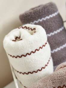 1/3/6/8 chiếc khăn thấm hút và khô nhanh, họa tiết chuyển màu tối giản, kích thước 13,38" x 29,52", thích hợp cho phòng tắm, khách sạn, phòng tập thể dục, du lịch, nhà bếp, thẩm mỹ viện, spa, đồ trang trí phòng tắm gia đình dành cho cả nam và nữ, trang trí mùa thu trở lại trường học cho tiệm làm đẹp phòng tắm gia đình - Xanh và trắng - Xem 8