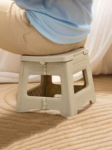 1 件超轻可折叠迷你踏脚凳 - 坚固且可调节，非常适合家庭、厨房、浴室、钓鱼和户外探险 - 防滑、易于存放、占地面积小