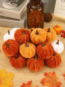 6 bucăți de dovleci artificiali din spumă de catifea falsă, dovleci de toamnă din catifea pentru decorul casei, perfecți pentru festivalul de Ziua Recunoștinței și al recoltei, dovleci din spumă în culoarea portocaliu-alb ruginiu, pot fi folosiți ca decor agățat sau banner, decor de masă de toamnă, piesă centrală de masă de nuntă de toamnă, dovleci decorativi decorativi de Ziua Recunoștinței pentru casă, cadouri elegante pentru decorarea casei tale, Halloween, Crăciun