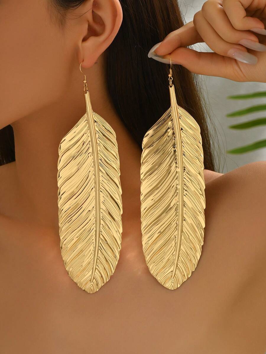 1 Pair Fashionable Minimalist New Exaggerated Summer Long Leaf Unique Personalized Exaggerated Big Leaf Earrings - Yellow Gold - View 1