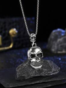 1pc Gothic Style Skull Pendant Necklace, Punk Retro Hip Hop Accessory, Suitable For Men's Daily Wear Or Gift