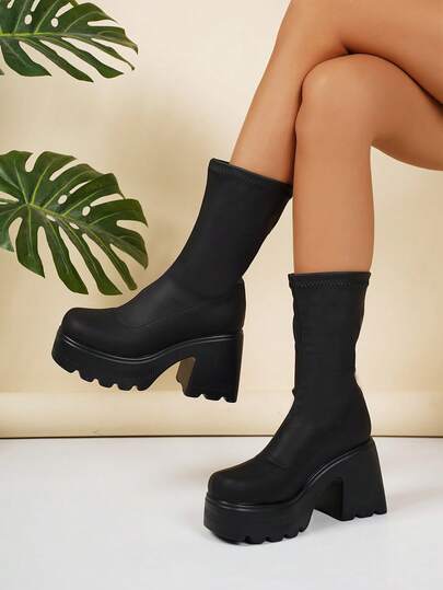 女士显瘦增高纯色中筒圆头粗跟靴，甜美哥特风，适合工作或派对穿着，黑色皮革材质踝靴，秋冬款