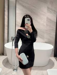 1 件 Moonlit Eve 包，银色奢华水钻装饰金属链条单肩包，优雅迷你方形晚宴手拿包，适合婚礼、派对、正式场合，女士礼物，派对包，非常适合派对、婚礼、圣诞节/万圣节舞会、晚宴/庆典，婚礼必备，与毕业礼服、舞会礼服完美搭配，可作为舞会配饰的补充 - 銀色 - 查看 10
