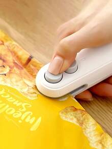 1个迷你可充电二合一封口机，带切割器，塑料袋密封器，用于保持食物新鲜，小型封口机带刀片，热真空封口机，USB充电封口机，食品储存封口机 - 彩色 - 查看 3